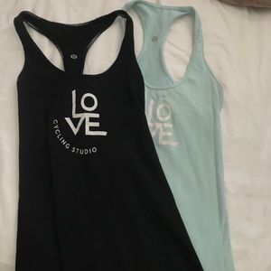 Reversible lululemon tanks